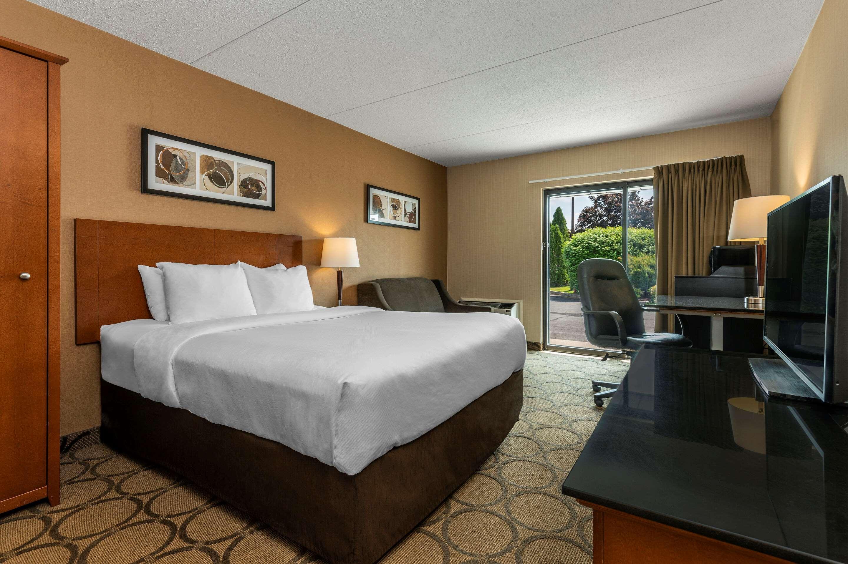 Comfort Inn Sept-Îles Екстериор снимка
