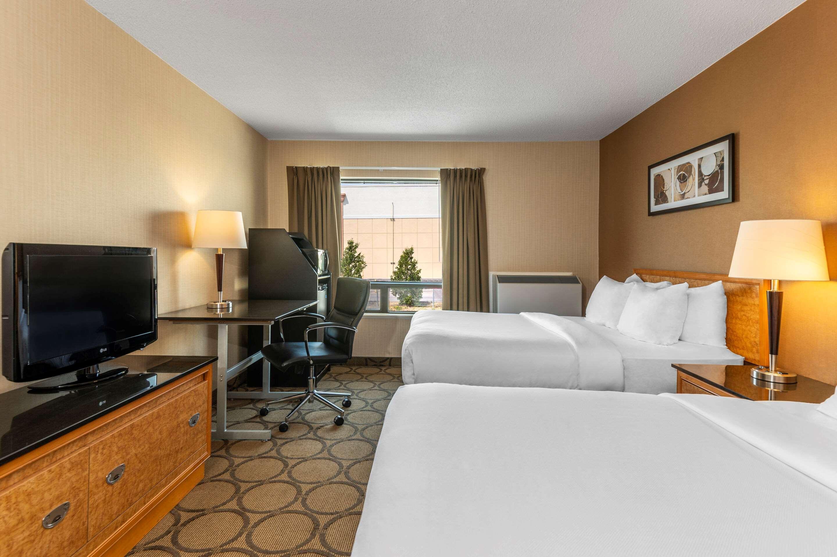 Comfort Inn Sept-Îles Екстериор снимка