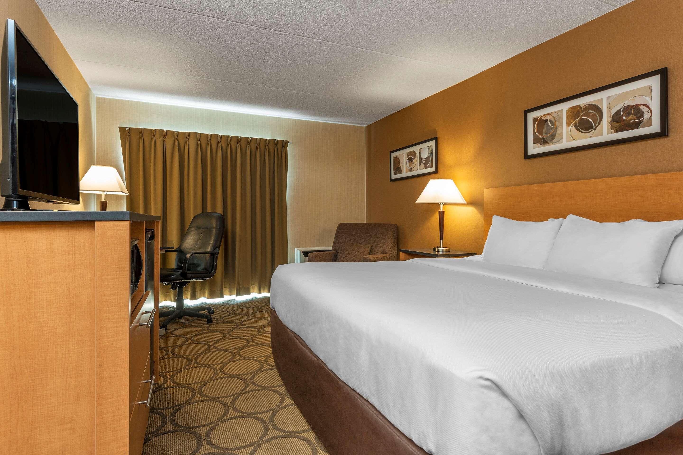 Comfort Inn Sept-Îles Екстериор снимка