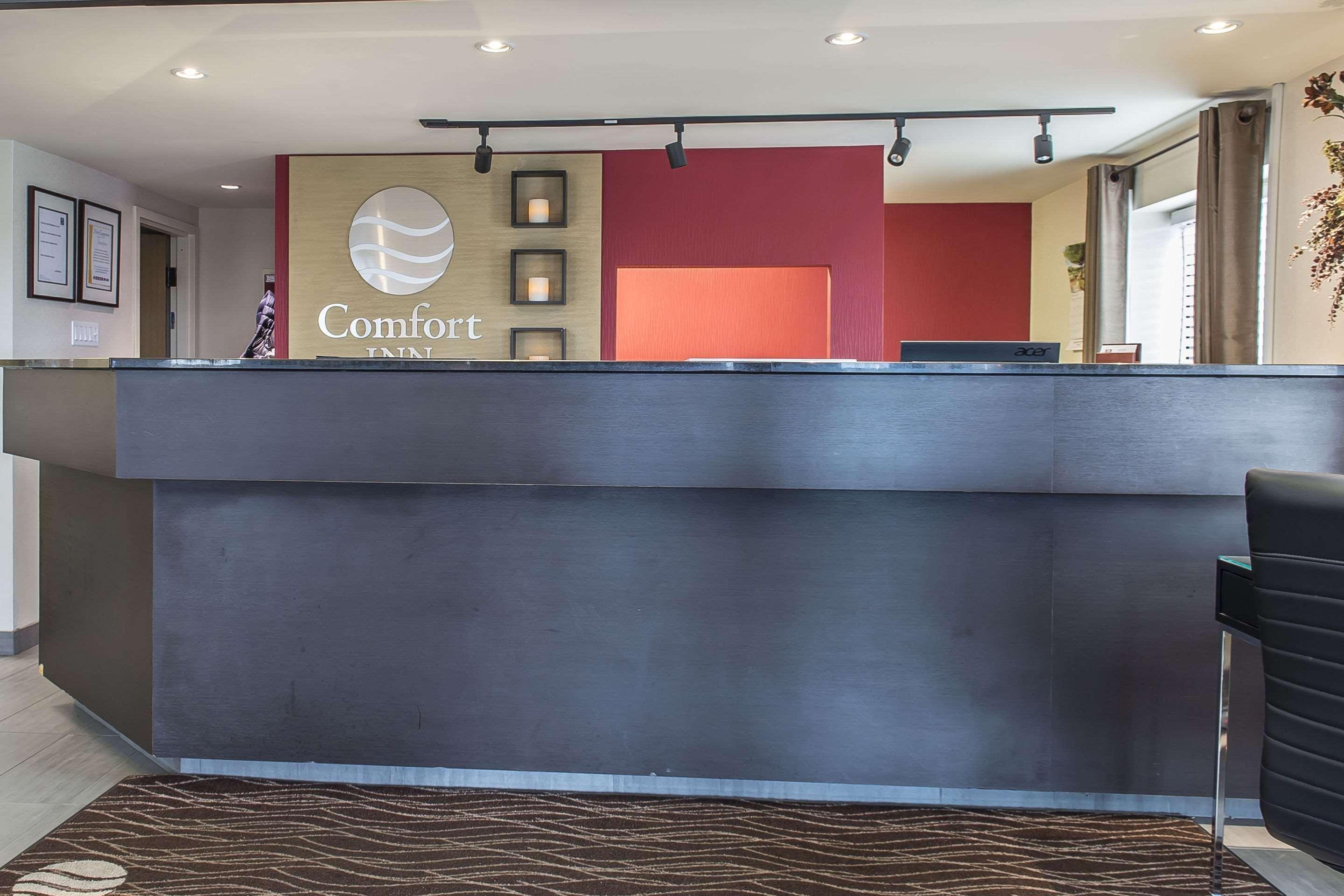 Comfort Inn Sept-Îles Екстериор снимка