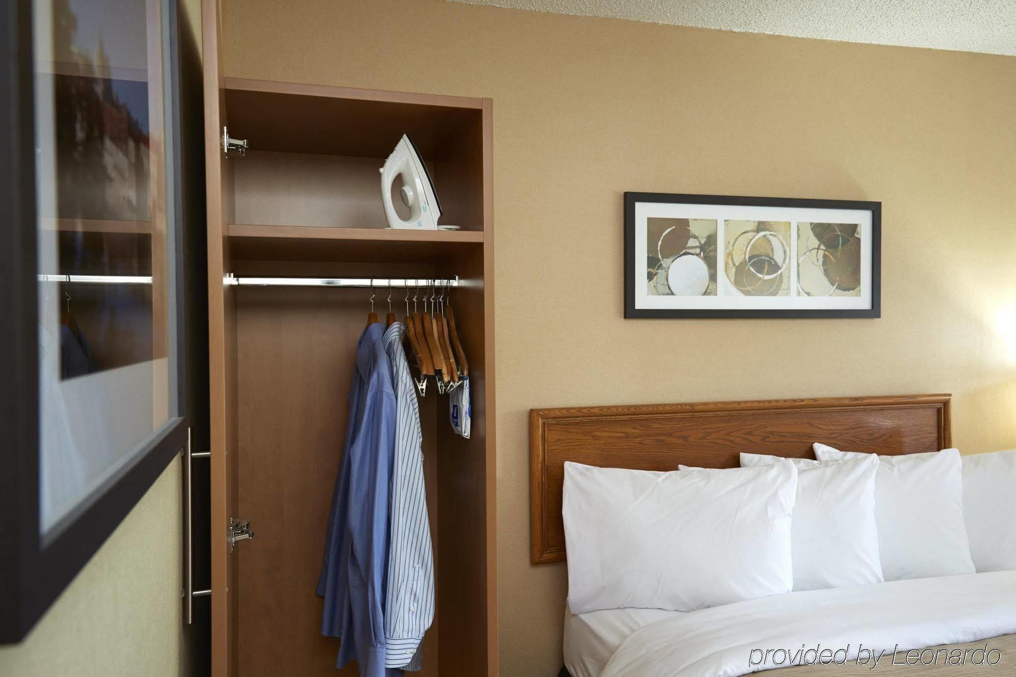 Comfort Inn Sept-Îles Екстериор снимка